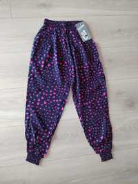 Nowe spodnie dla dziewczynki 128