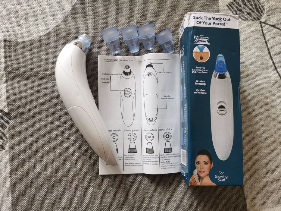 Вакуумний очищувач пор для обличчя