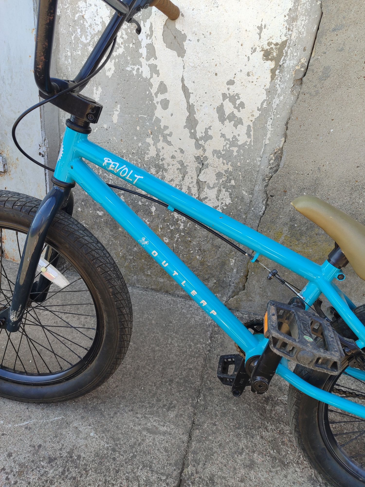 Велосипед BMX outleap revolt