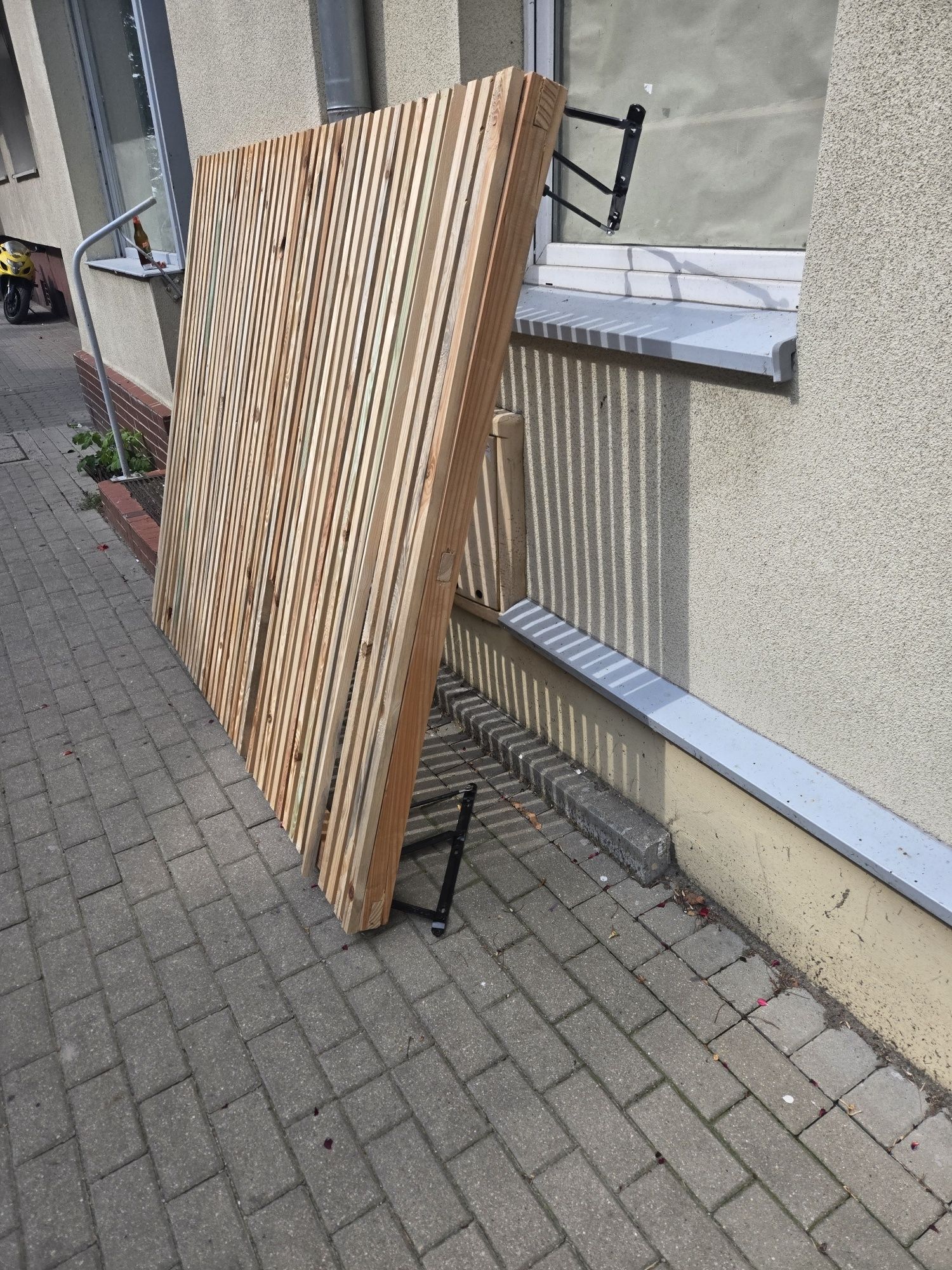 Łóżko sypialniane Ikea białe boki