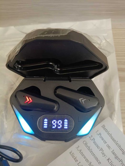 Бездротові навушники TWS - Х15 - у кейсі-павербанку (є нюанс)