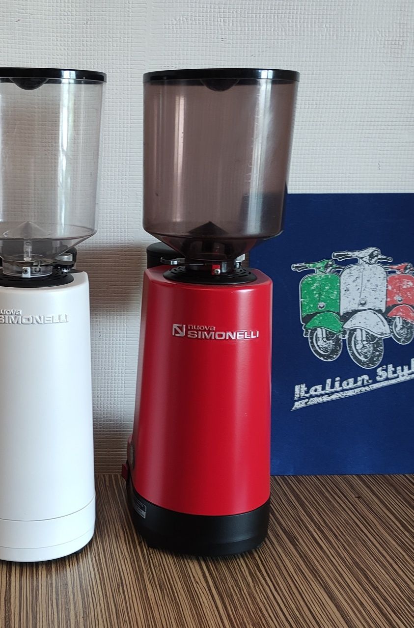 Остання в наявності Кавомолка Nuova Simonelli