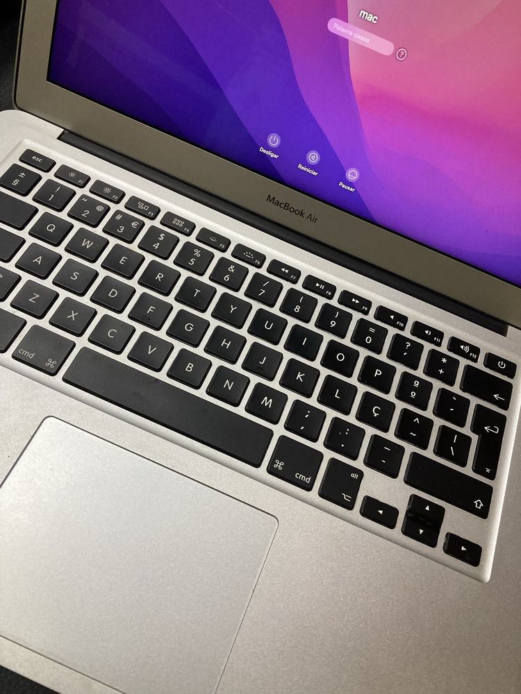 Macbook air i5 8gb ram