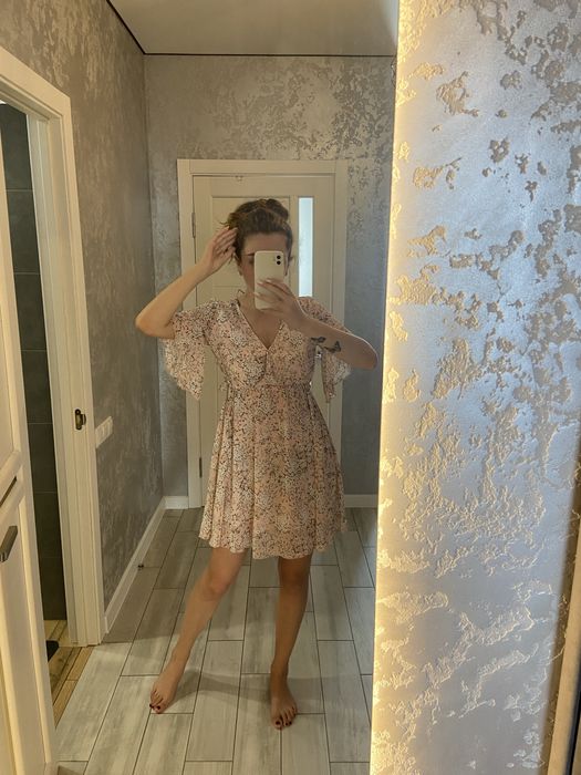 Жіночі сукні