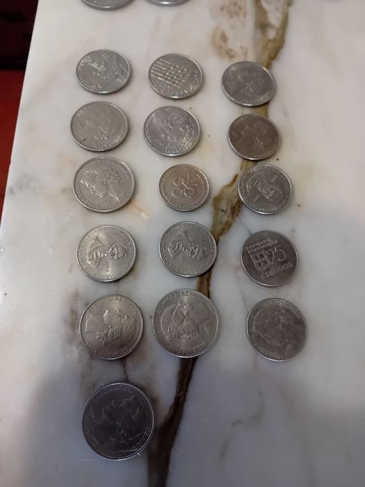 Conjunto de 47 Moedas Comemorativas
