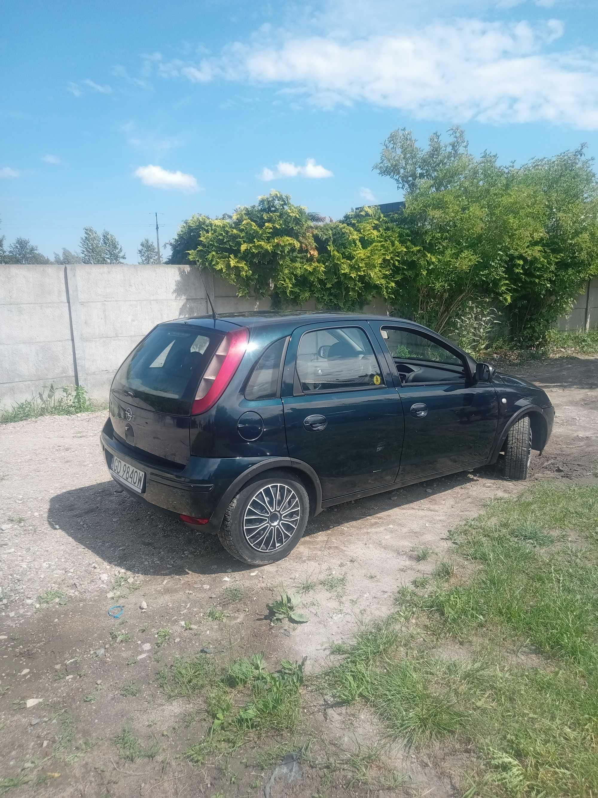 Opel Corsa c 1.0b 2004r.
