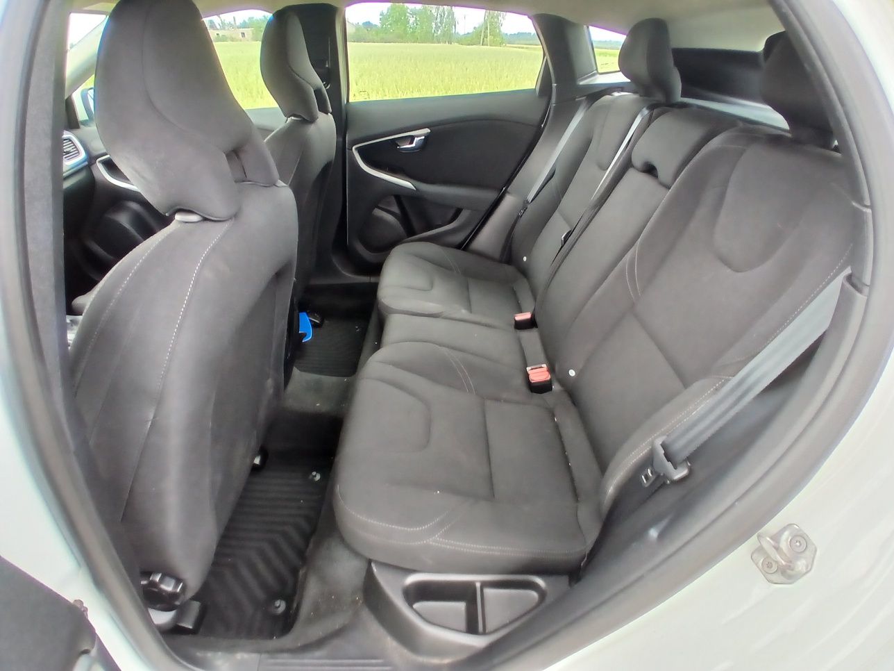 Volvo v40 2.0d. Automat.