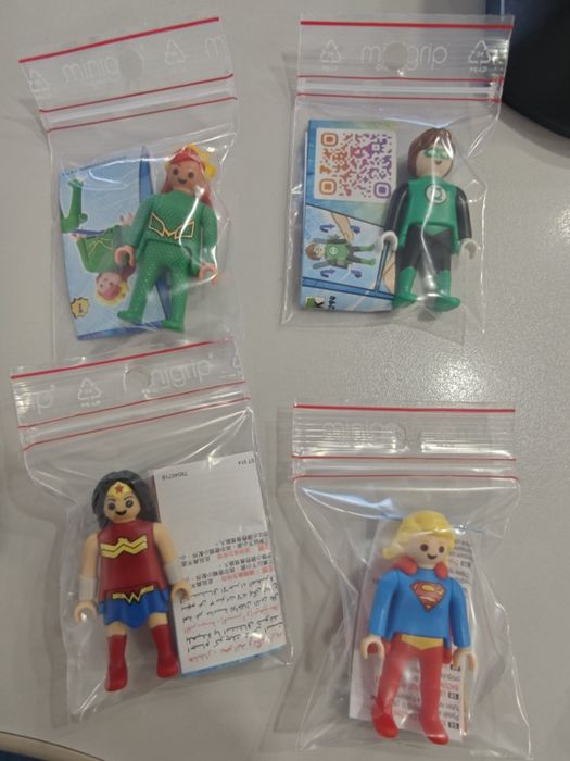 Ovo Kinder DC Playmobil