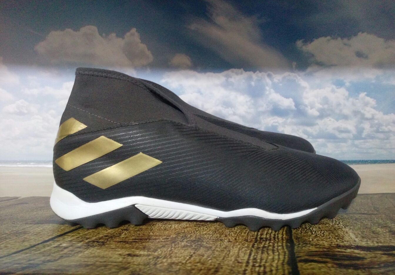 Adidas Nemesis оригінал 29.5 см. нові футбольні кросівки сороконіжки