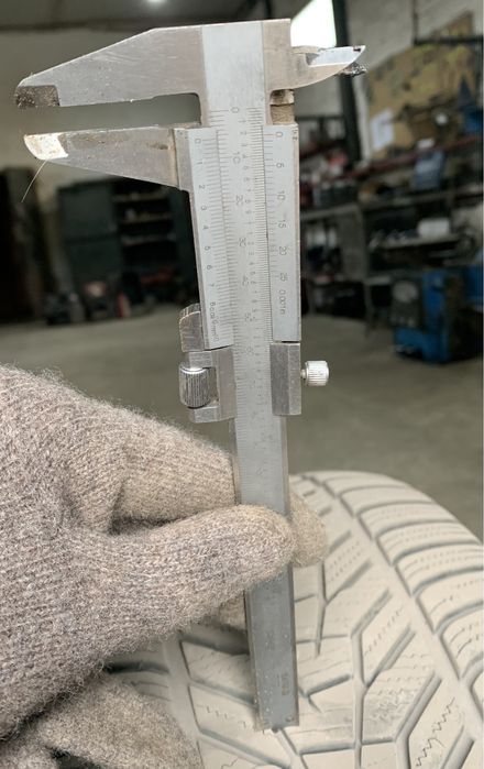 Hankook winter icept evo 3 255 45 r20 23рік