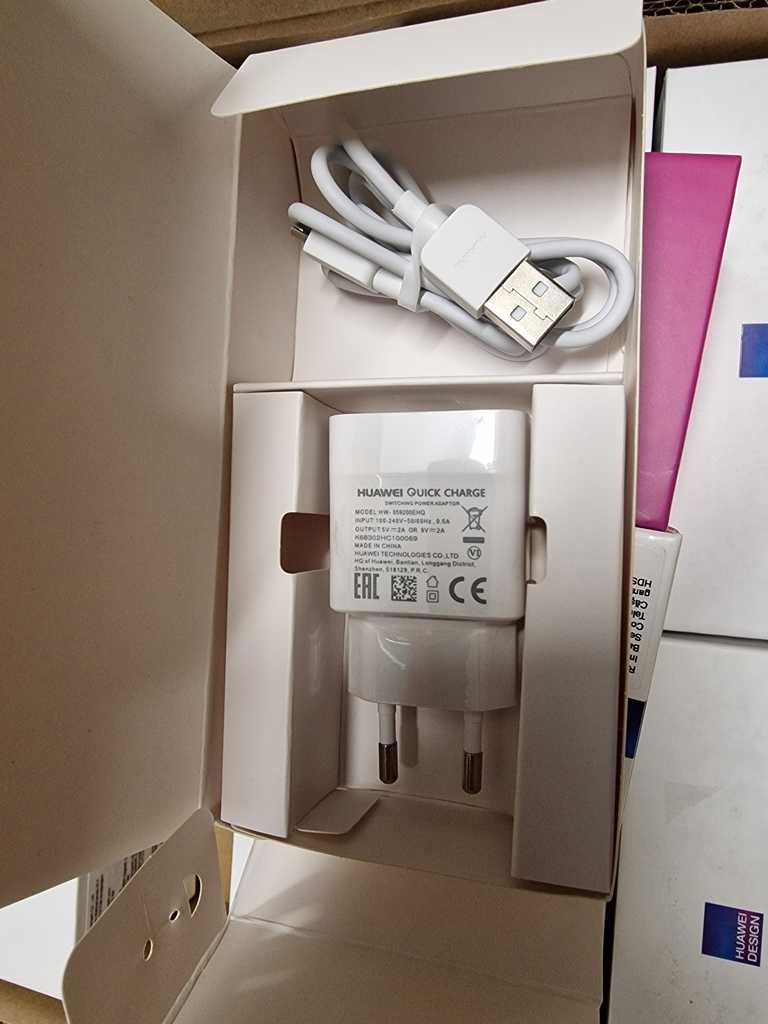 Pudełko od Huawei P10 Lite + Ładowarka +Kabel USB +kluczyk