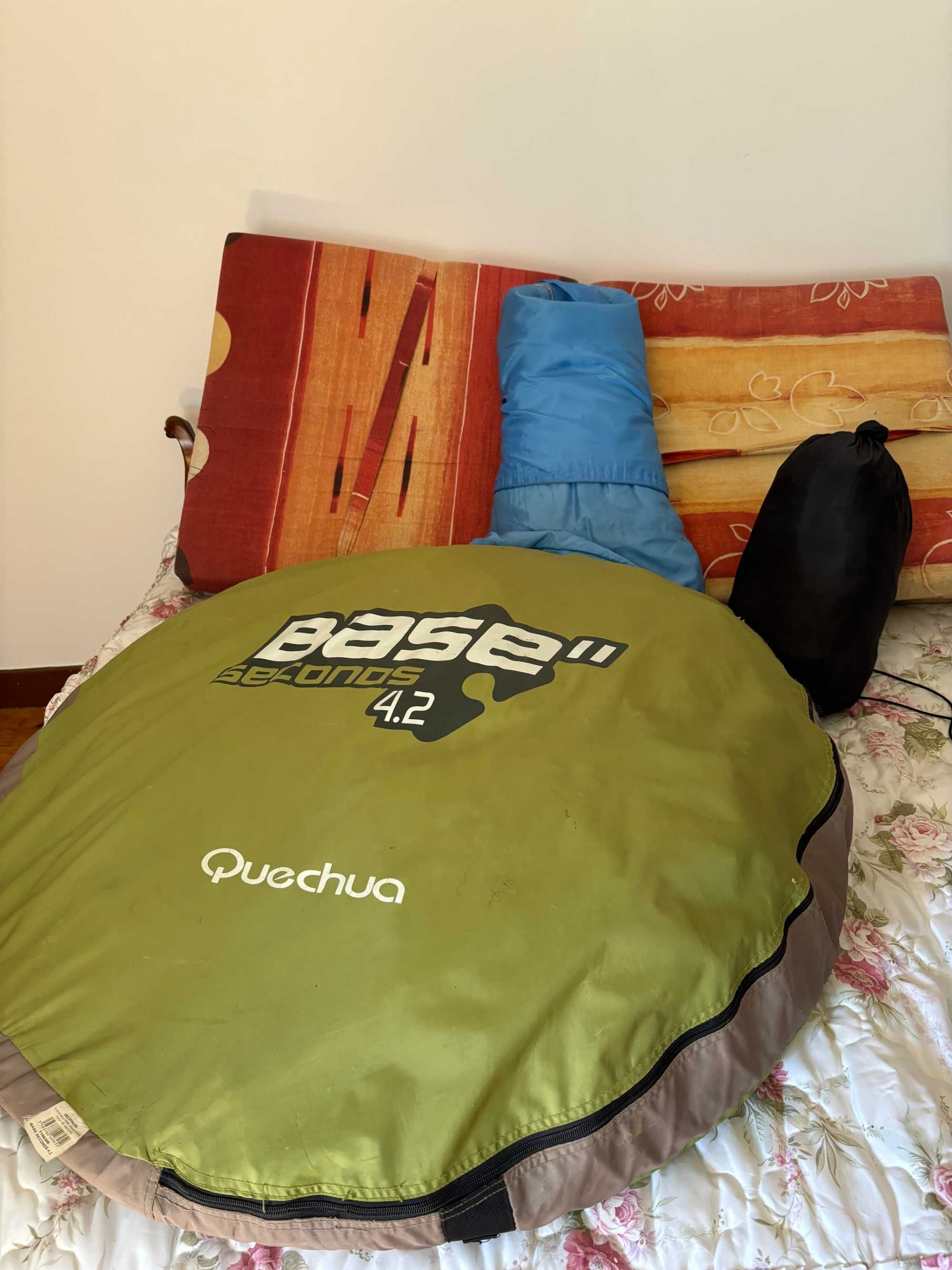 Excelente TENDA DE CAMPISMO, 4 PAX, muito barata