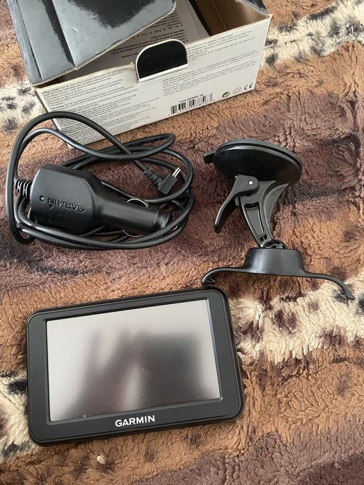 GPS           Garmin LVT40