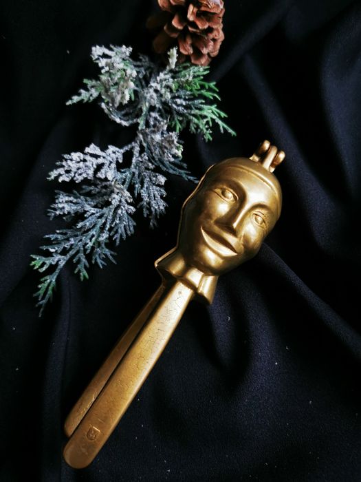 REZERWACJA Dziadek do orzechów z mosiądzu w kształcie głowy, UNIKAT