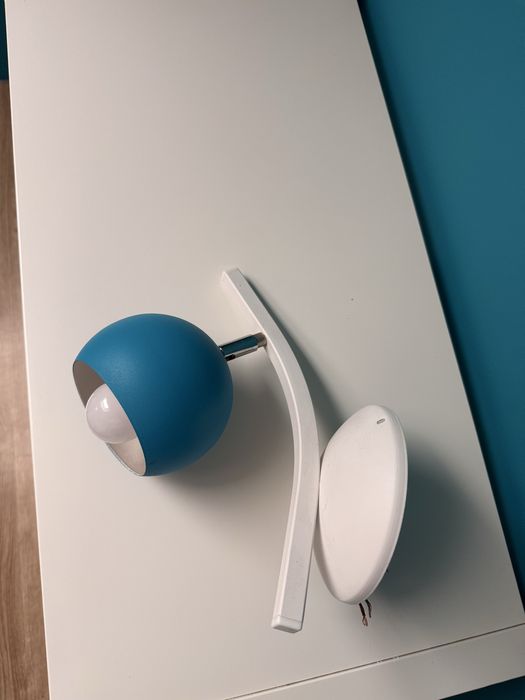 Lampa kinkiet kula turkusowa
