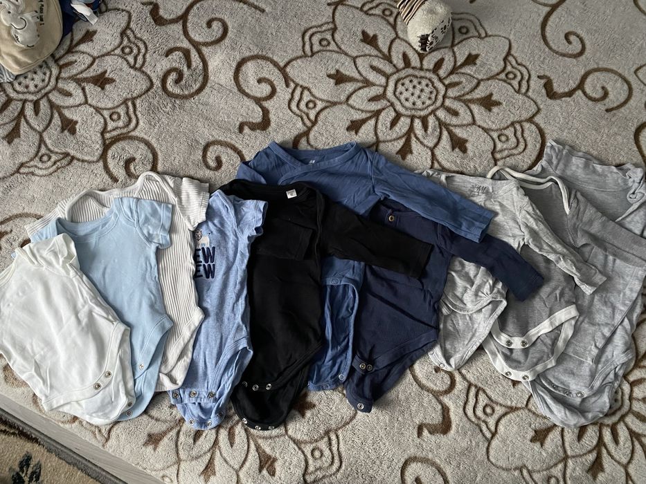 Лот одягу для хлопчика від народження і до 9 місяців