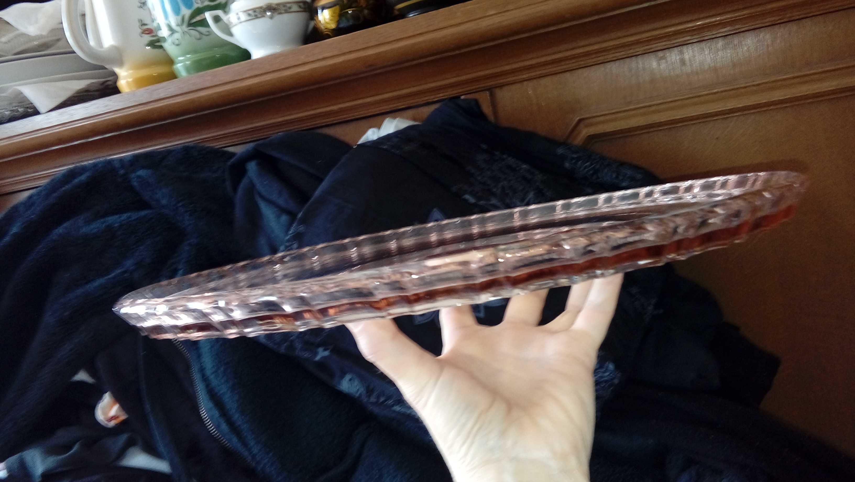 33 cm sredn łosos szklany talerz rant wys 1 cm po srodku  RYSKI