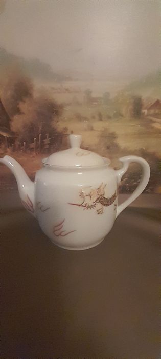 Dzbanek porcelanowy japoński