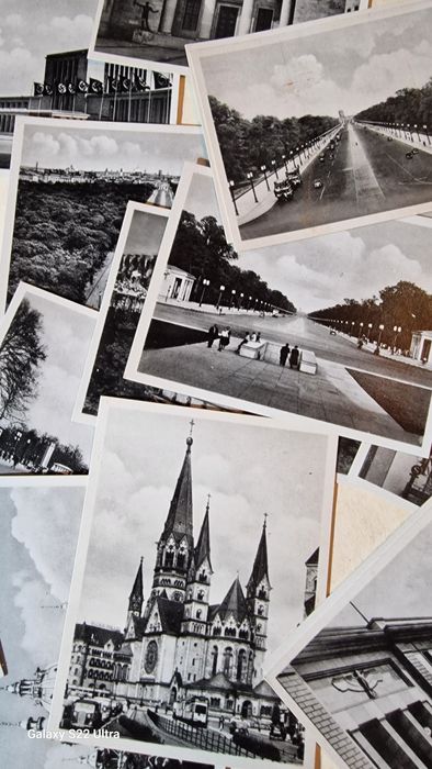 Zestaw  pocztówk  Berlin.