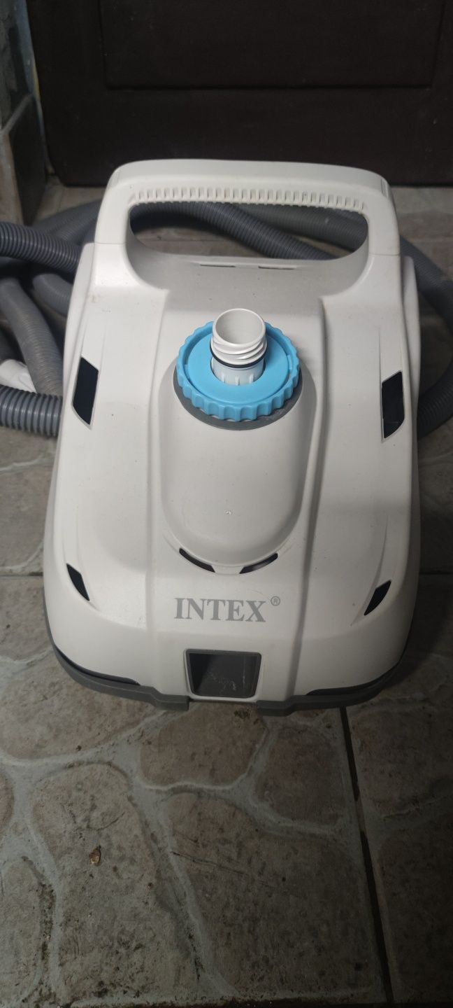 Intex - 28006EX – Odkurzacz basenowy ZX100
