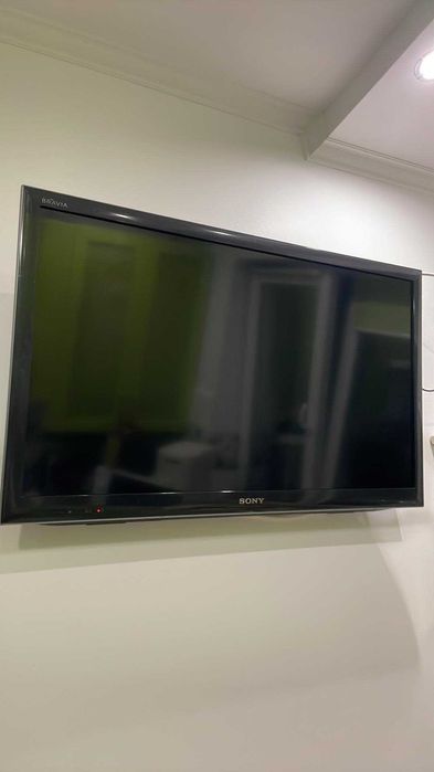 Продам телевізор Sony Bravia smart TV