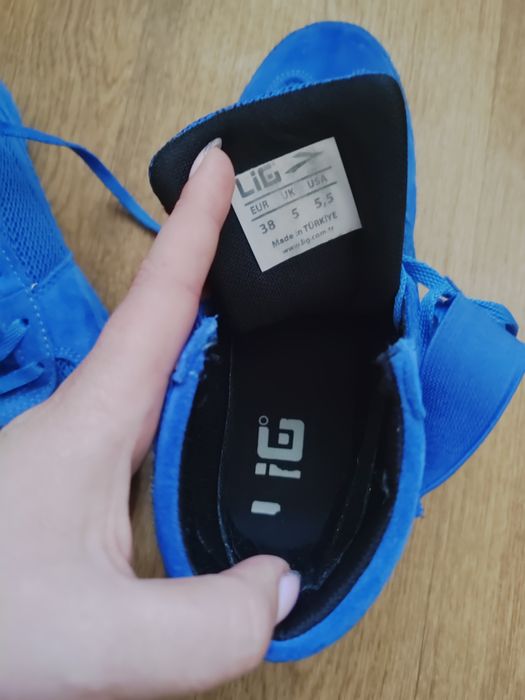 Продам борцівки 38 розміру