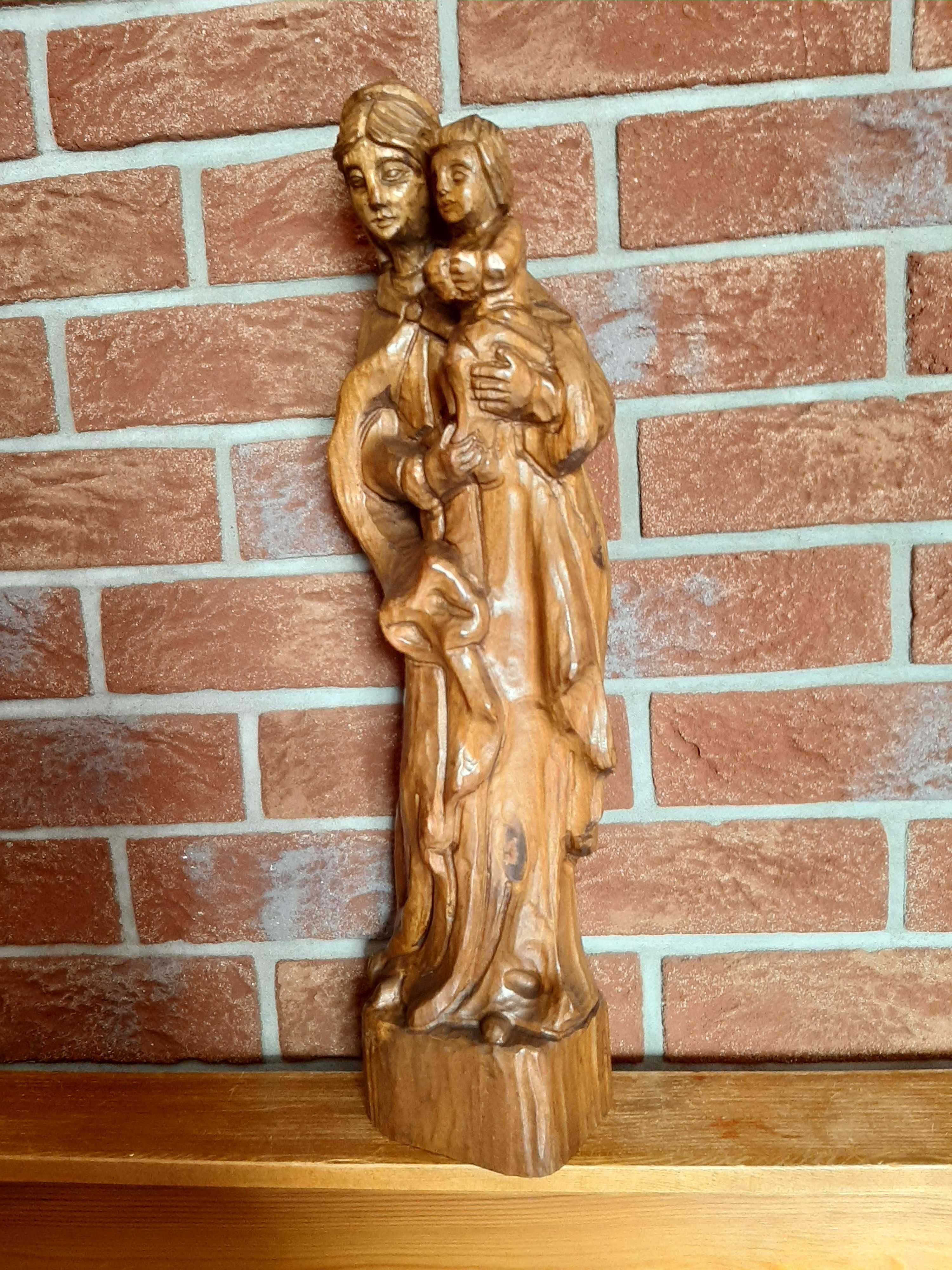 Rzeźba z drewna, Matka Boża z Dzieciątkiem