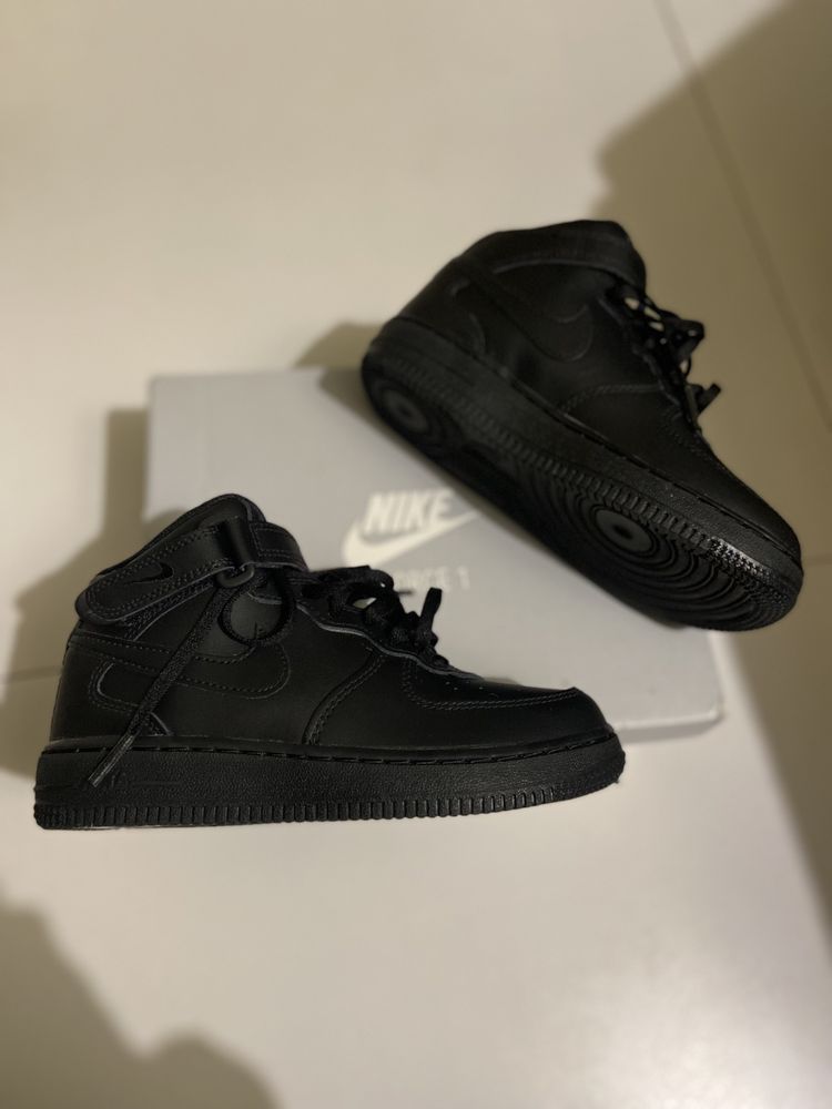 Кросівки Nike force