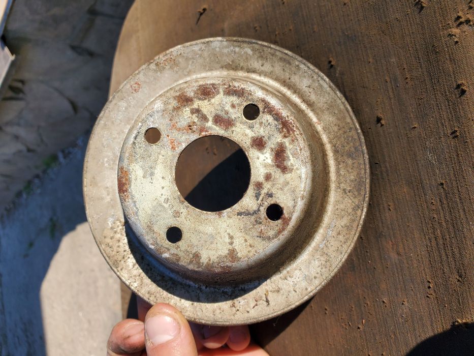 Продам Шкив Помпы автомобиля Москвич Новый СССР