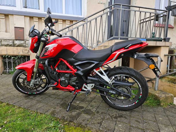 Motocykl Benelli BN251 - od Youtubera.