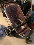Carrinho de passeio da marca Quinny