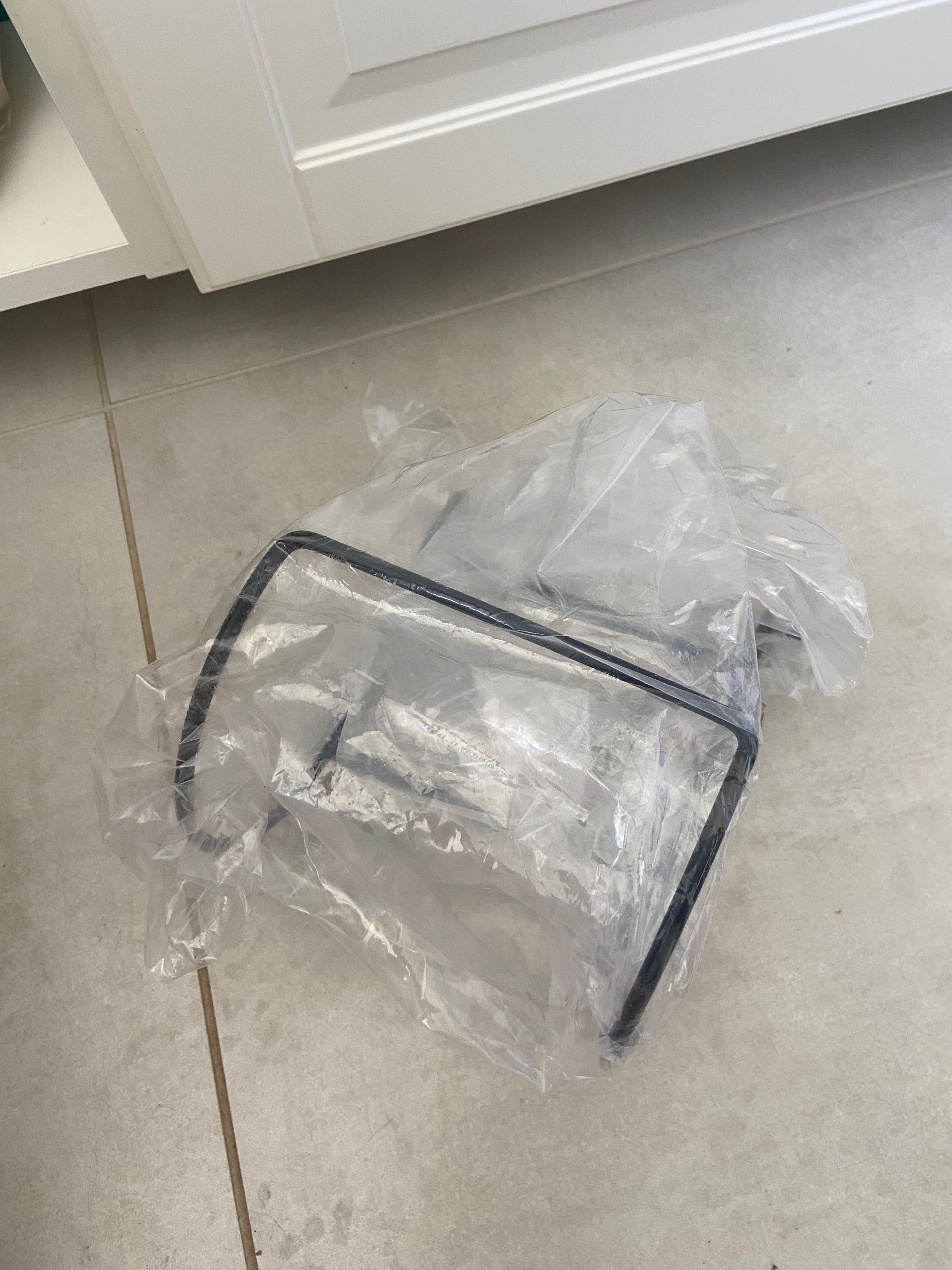 Kuchenny uchwyt na ręcznik papierowy Ikea