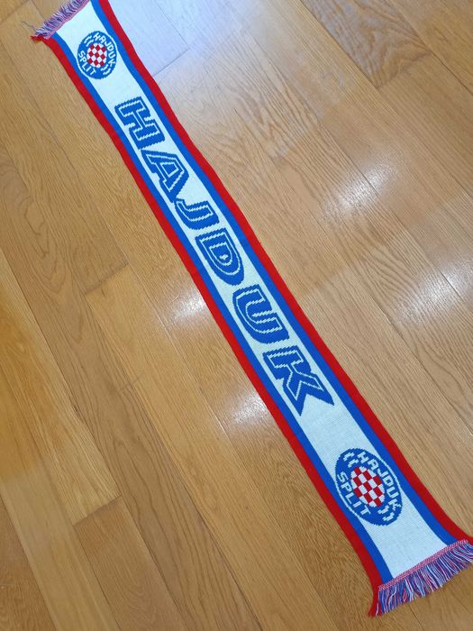 Cachecol em lã - antigo - Hadjuk Split Cx01