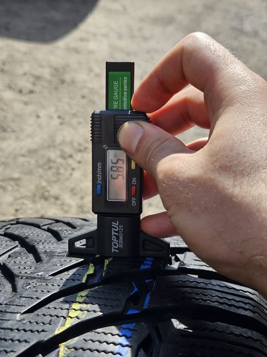 Шины БУ 275 60 R 20 Nokian wr suv 4 комплект зима