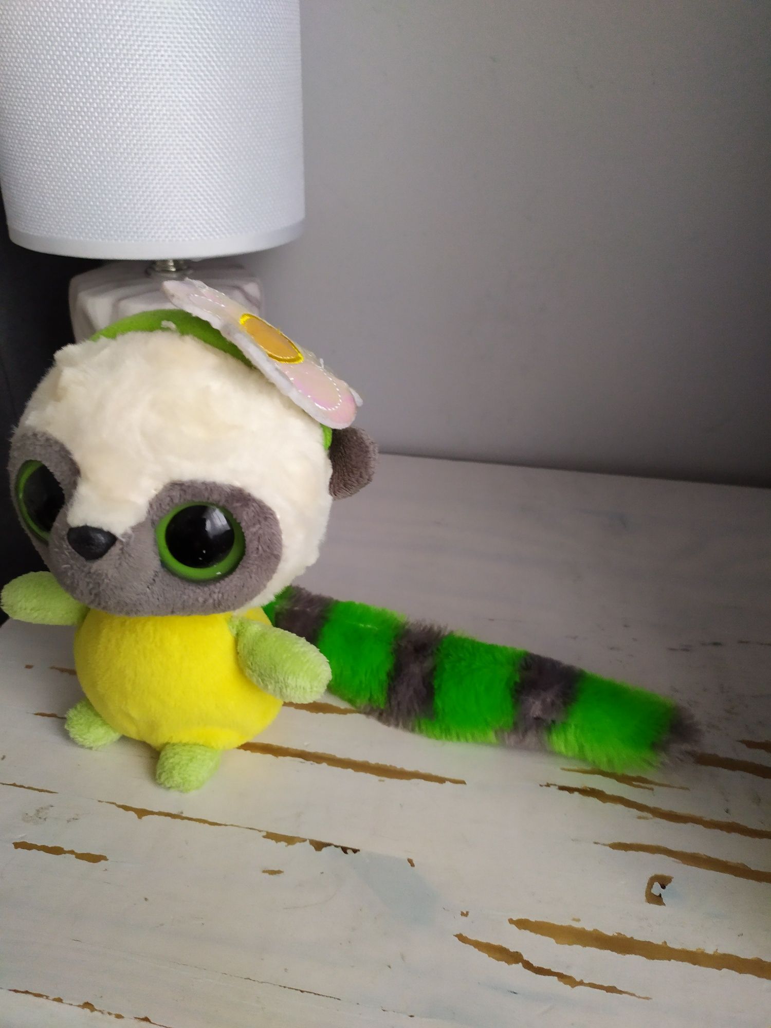 Lemur z kwiatkiem maskotka pluszak przytulanka YooHoo