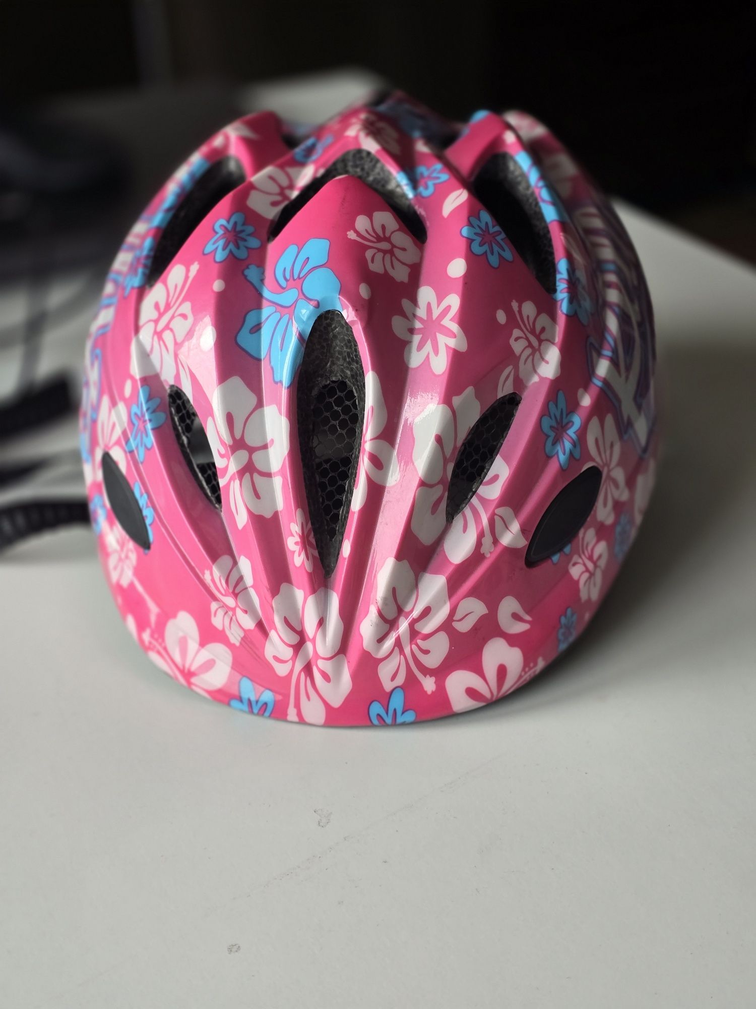 Kask rowerowy dziecięcy.