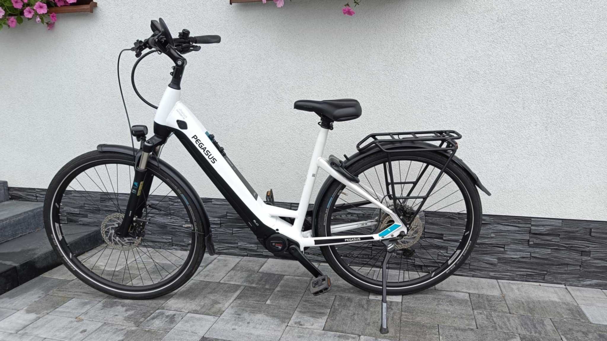 Rower elektryczny Pegasus Premio Evo 10. KTM , Cube