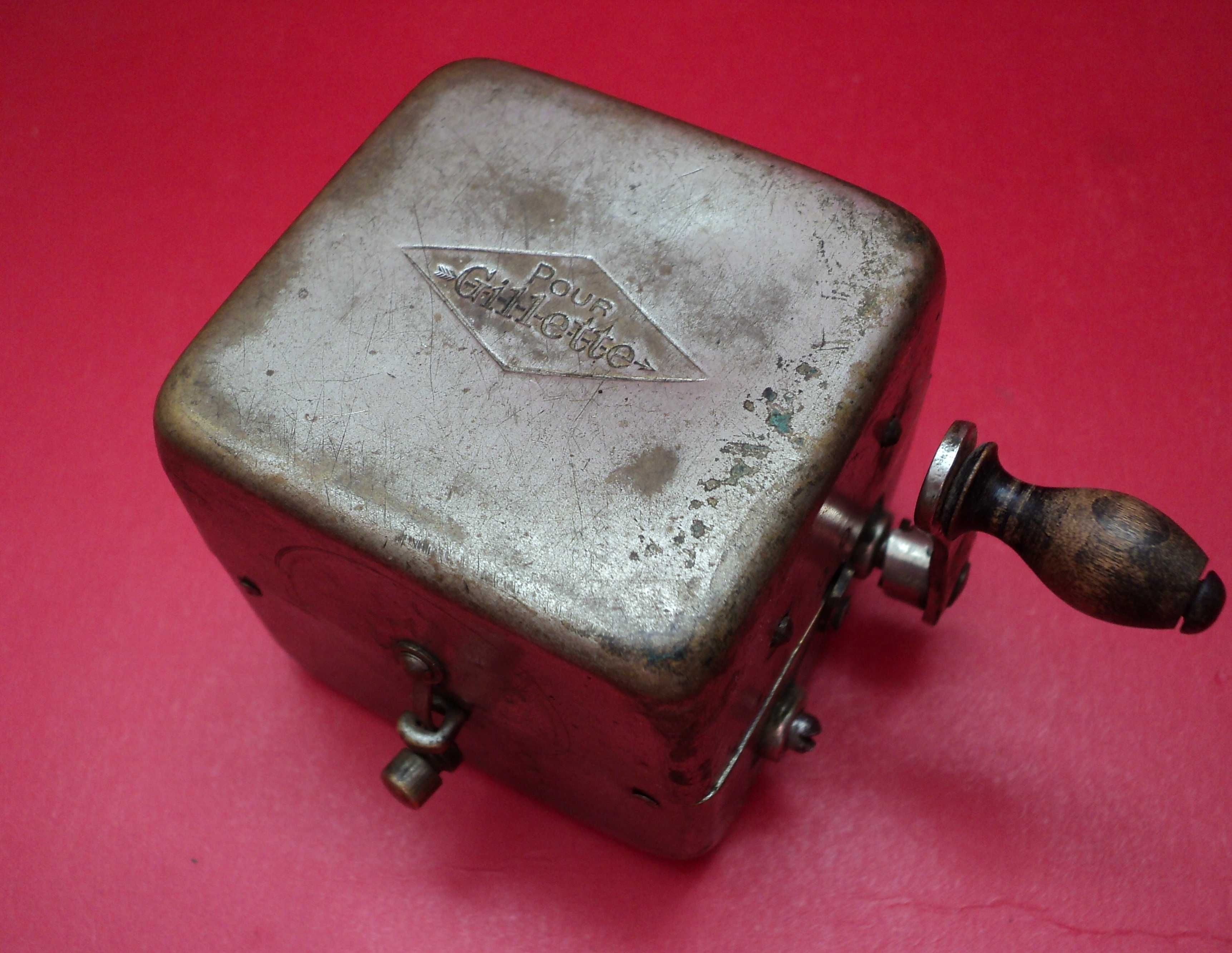 Gillette старинный инструмент для заточки лезвий