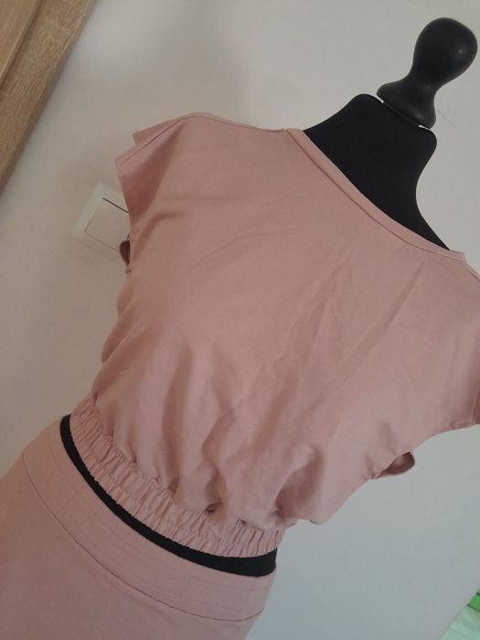 Komplet zestaw dresowy spódnica pudrowy róż i bluzka S M 36 38