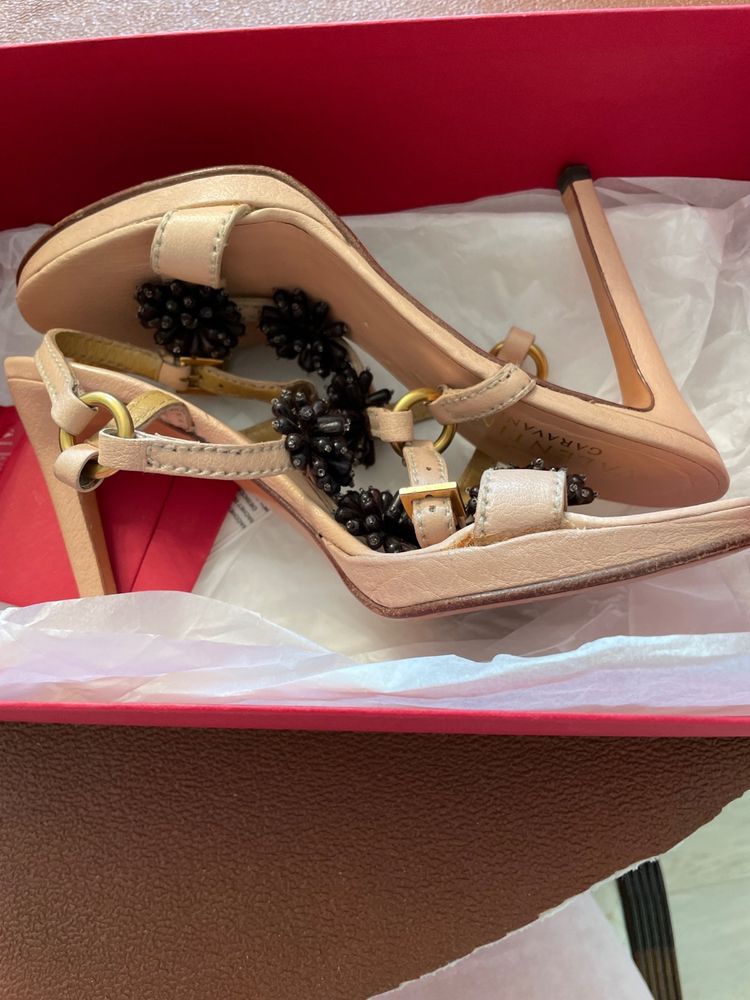Sandalias Valentino