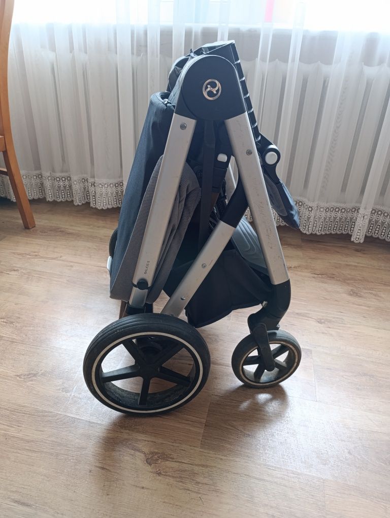 Zestaw Cybex, gondola, spacerówka, fotelik samochodowy + dodatki