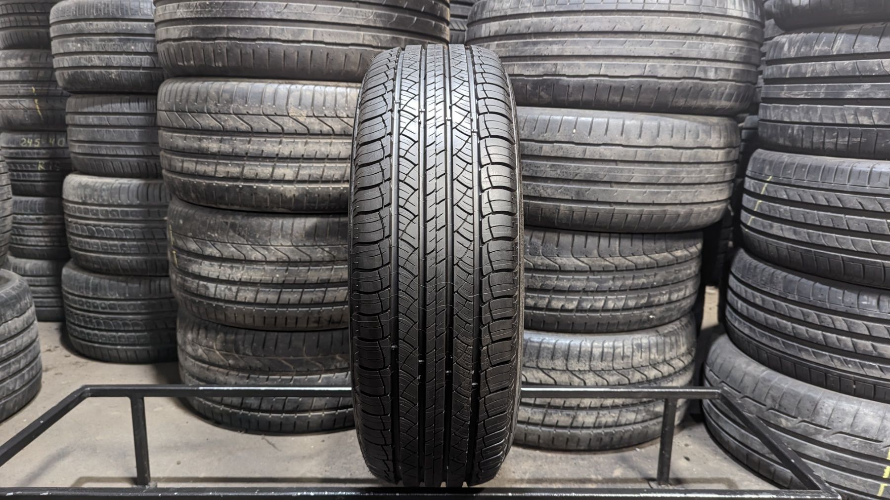 Шина 215/65 R 16 Michelin Latitude Tour HP Одне нове колесо Розпаровка