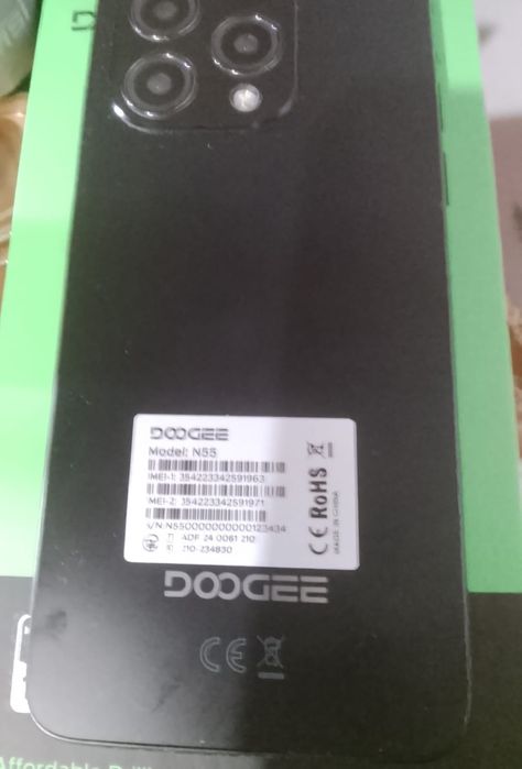 Telemóvel DOOGEE novo em caixa