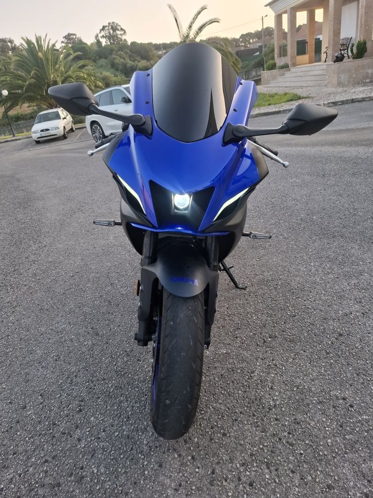 Yamaha R7 azul 2023
