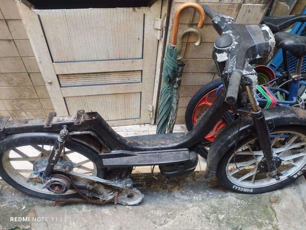 Peugeot moto vespino