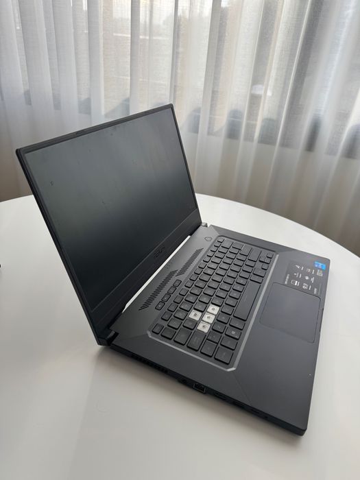 ASUS TUF Dash F15 – i7 | RTX 3060 | 16 GB RAM | 512 GB SSD