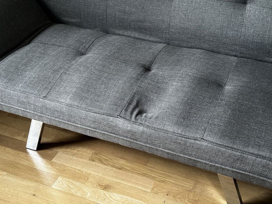 Mała zgrabna rozkładana sofa 84x180x93/106 Idealna do małych pokoi