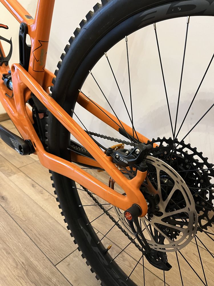 Santa Cruz Hightower XL niewiele używany
