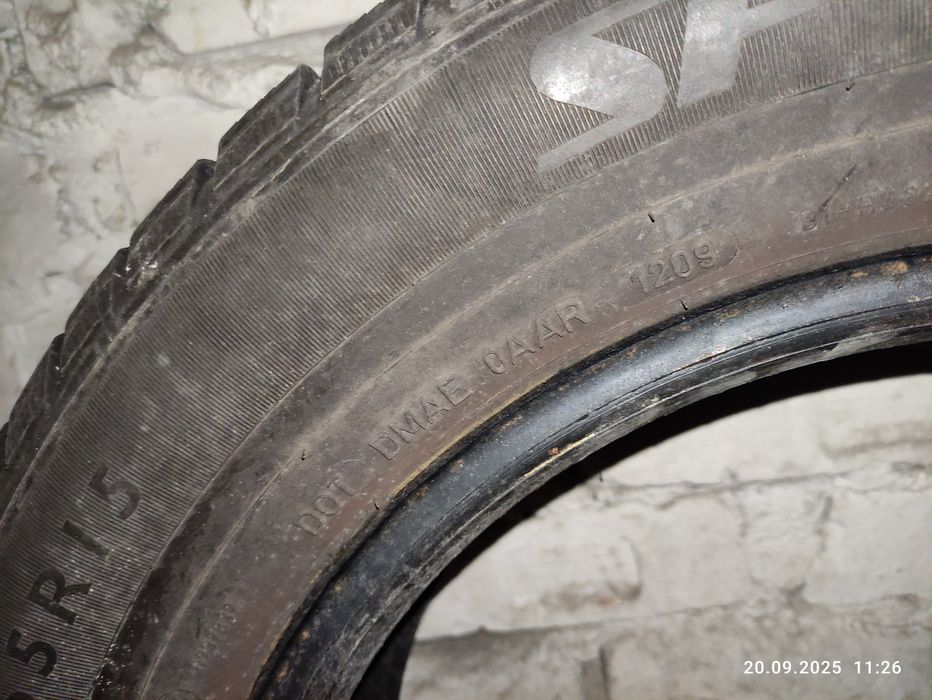 Opony zimowe (cena za komplet) Dunlop winter response 195/65/15R