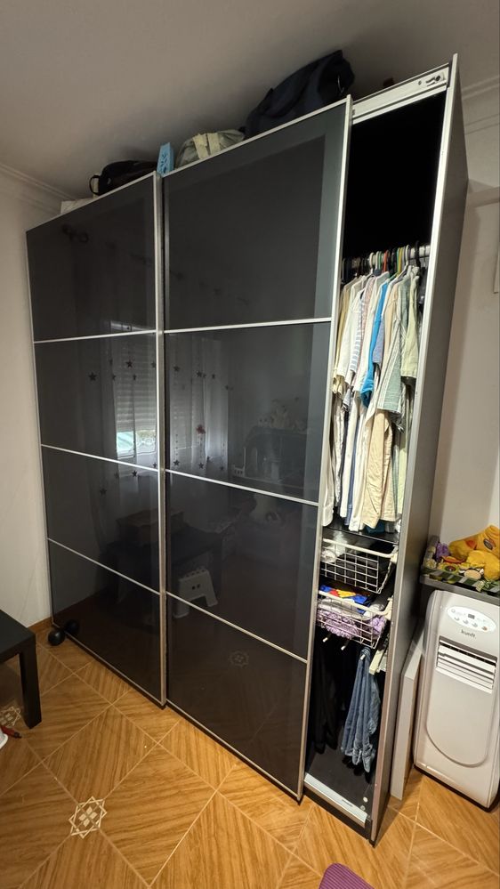 Roupeiro 2.30m x 2m x 65 cm